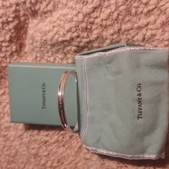 NOT FOR SALE TIFFANY STERLING SILVER BANGLE - Picture 1 of 4